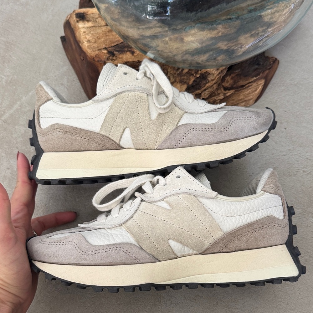 New Balance 327 Beige and White Sneakers
